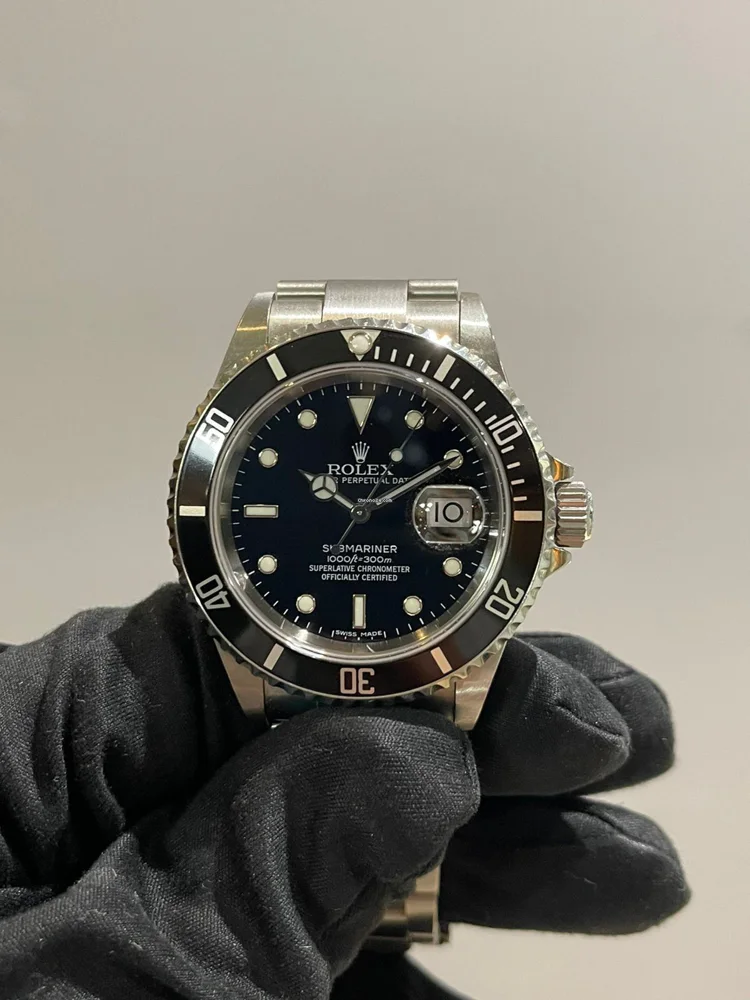 Rolex Submariner Date 16610